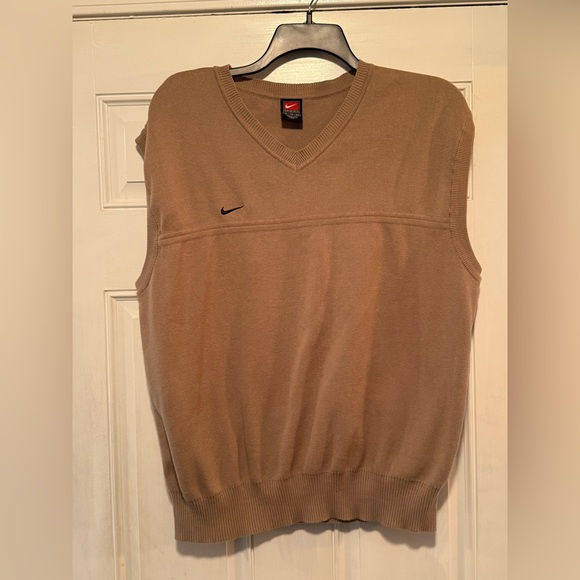 Nike Men's V-Neck Tan Sweater Vest - Picture 1 of 3